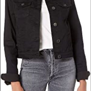 Levi’s cropped denim jacket